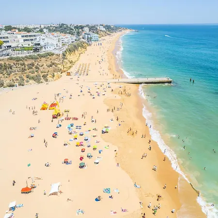 Townhouse In Albufeira Near Sea Beach